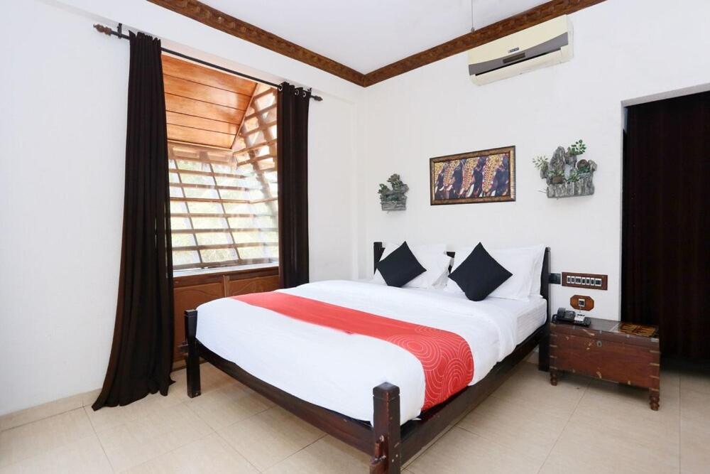 Kovalam Beach Hotel מראה חיצוני תמונה